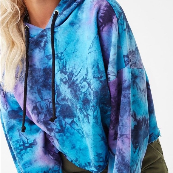 Forever 21 Tops - Forever 21 Blue/Purple Cropped Tie-Dye Hoodie NWOT